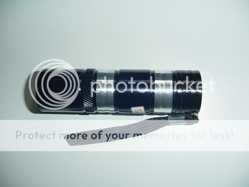 Đèn Led sử dụng pin năng lượng mặt trời, và đèn pin 9 Led - 23h36 03/11/2009