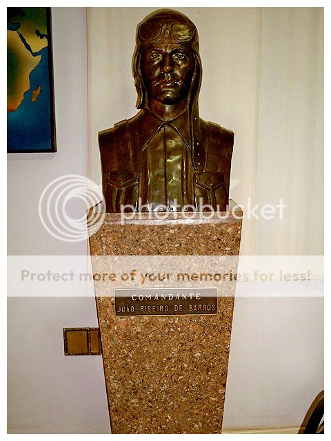 photo
17-bustoJoaoRBarros_zps7821feab.jpg