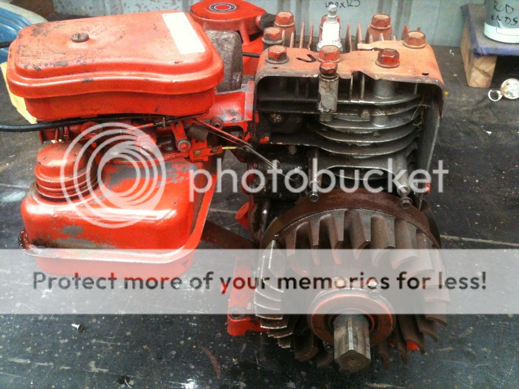 [Linked Image from i433.photobucket.com]
